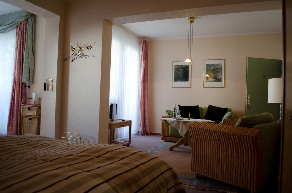 Haus Helvetia Bed & Breakfast Bad Orb Bilik gambar