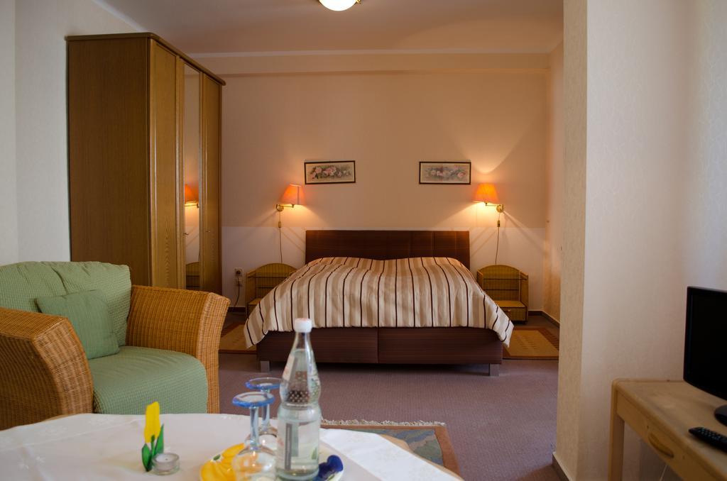 Haus Helvetia Bed & Breakfast Bad Orb Bilik gambar